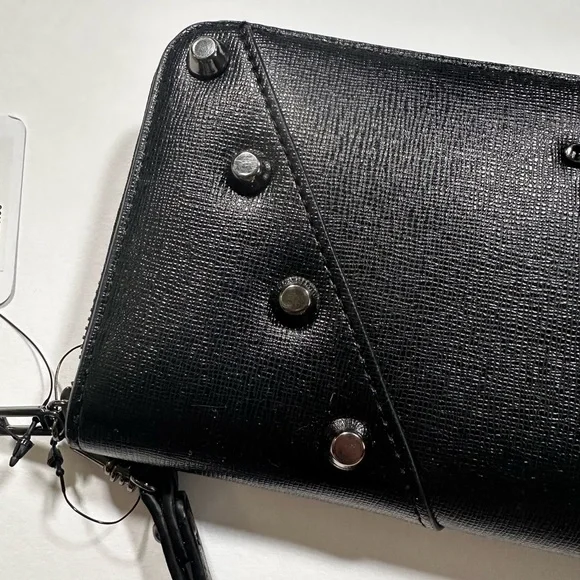 Guess wallet new with tags - Picture 3 of 8